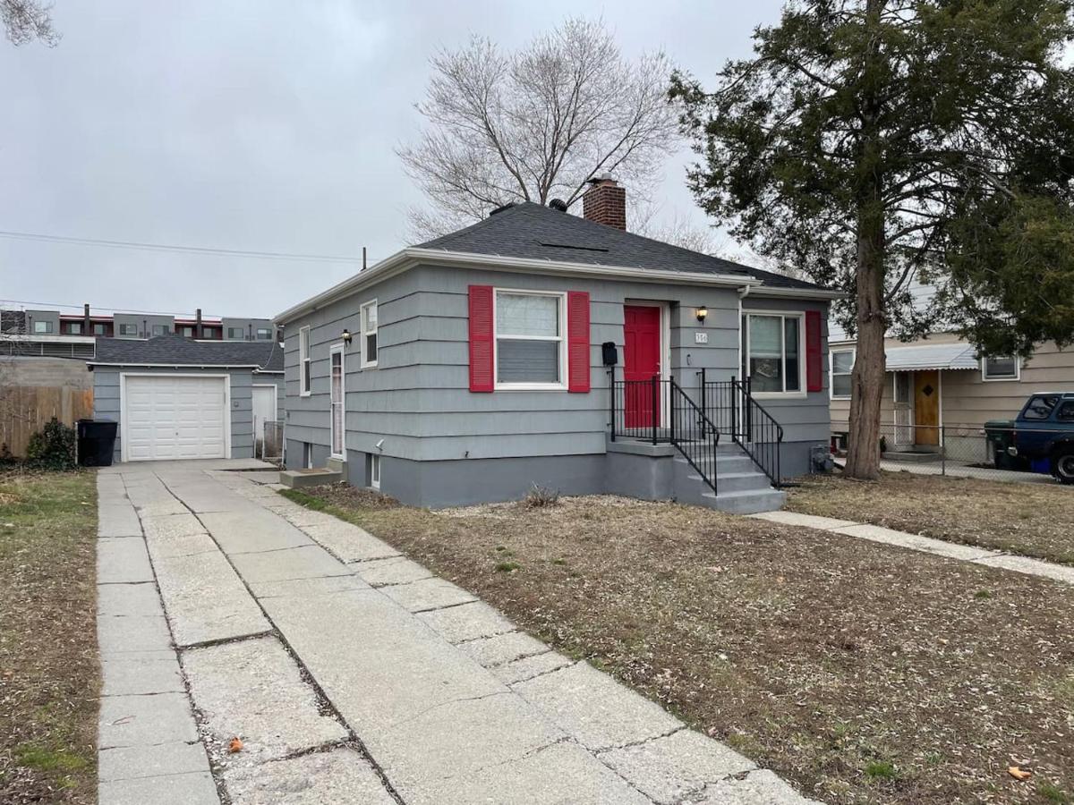 No chores Utopia close to Downtown - B&B South Salt Lake