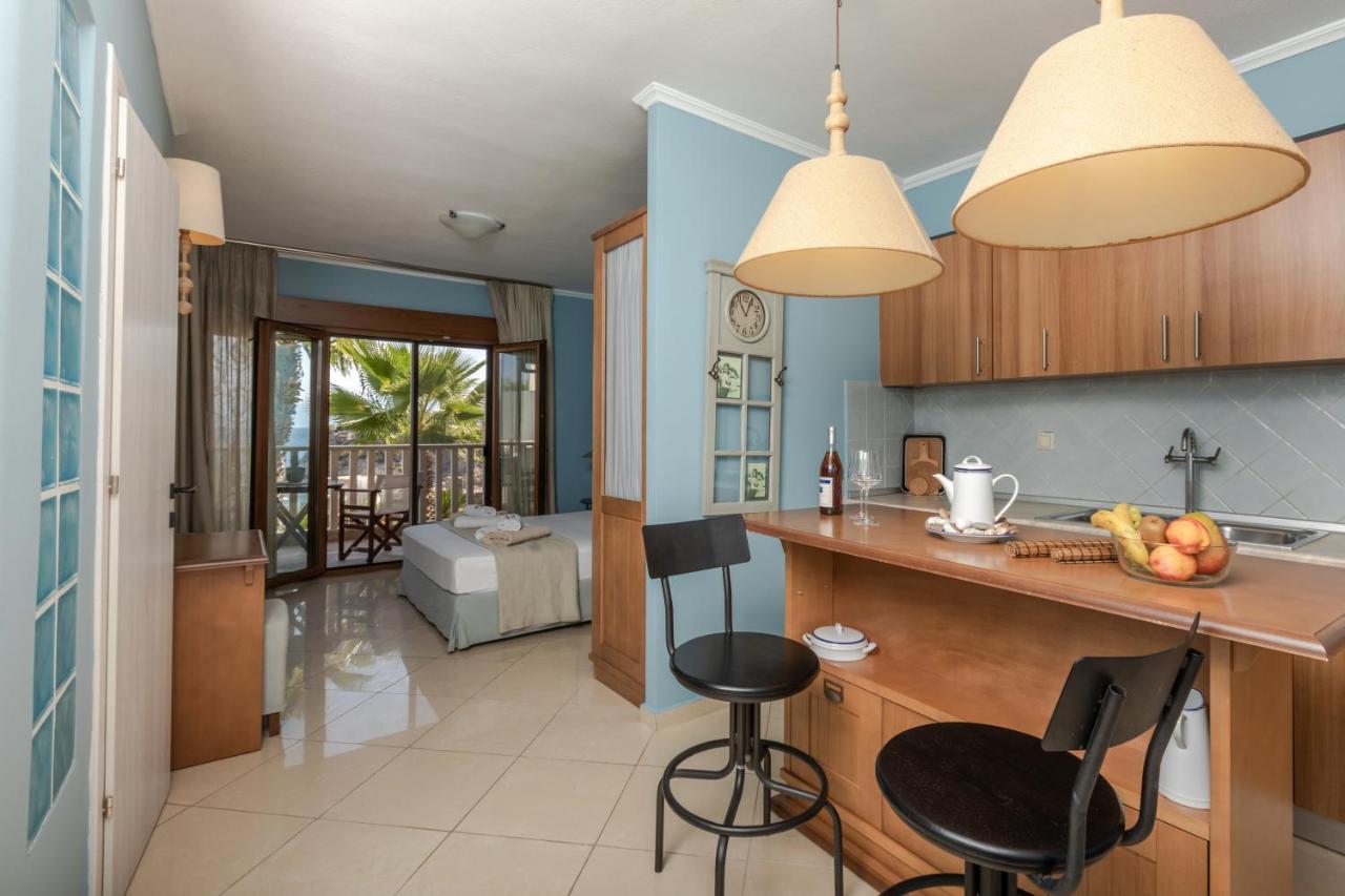 Studio with Sea View (3 Adults)