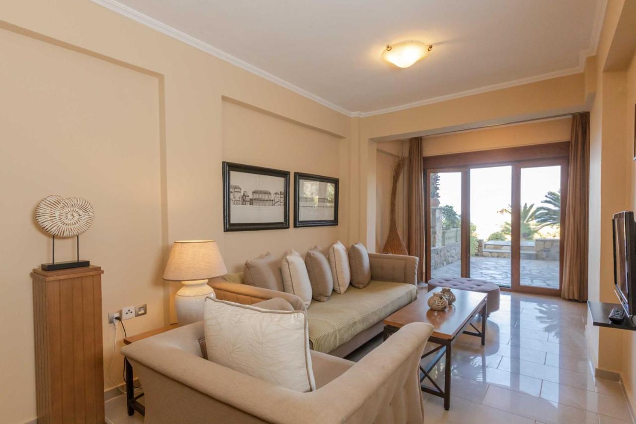 Two-Bedroom Apartment with Patio (5 Adults) - Ground Floor