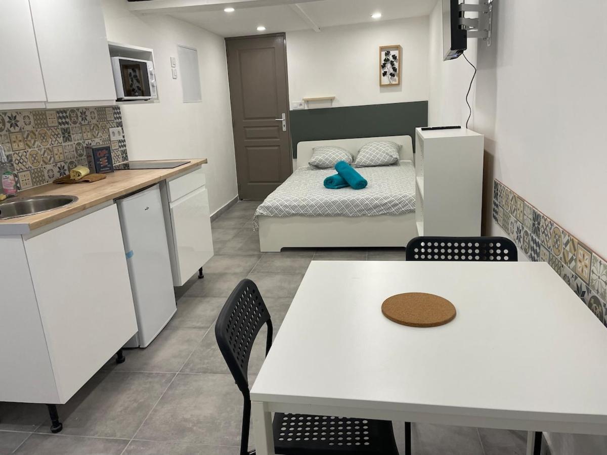 Studio centre historique Port La Ciotat - Le 25B Piroddi - B&B