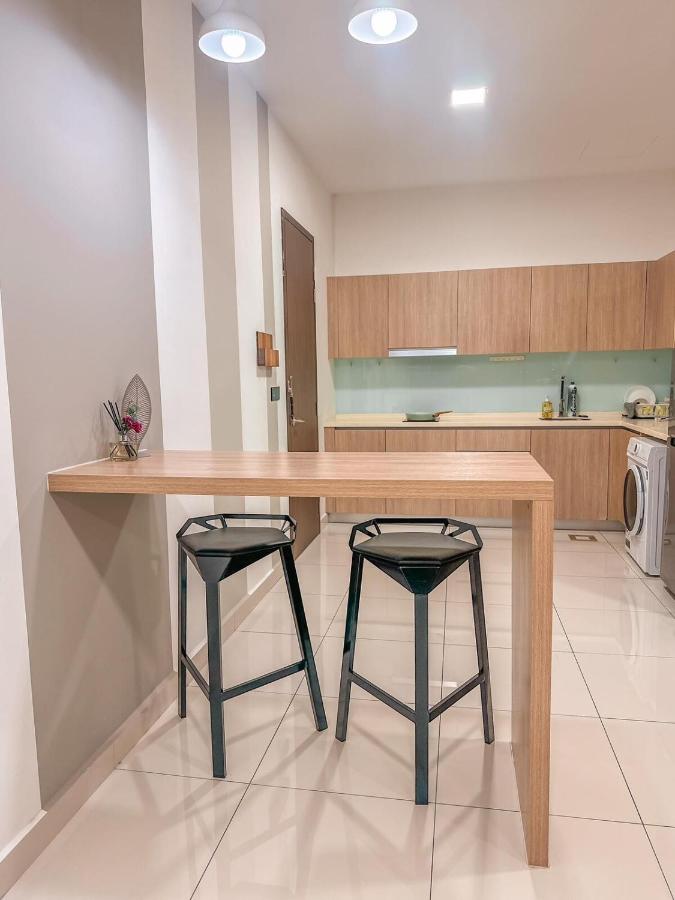 Starry x 4 pax Studio Room FREE Netflix and wifi - B&B