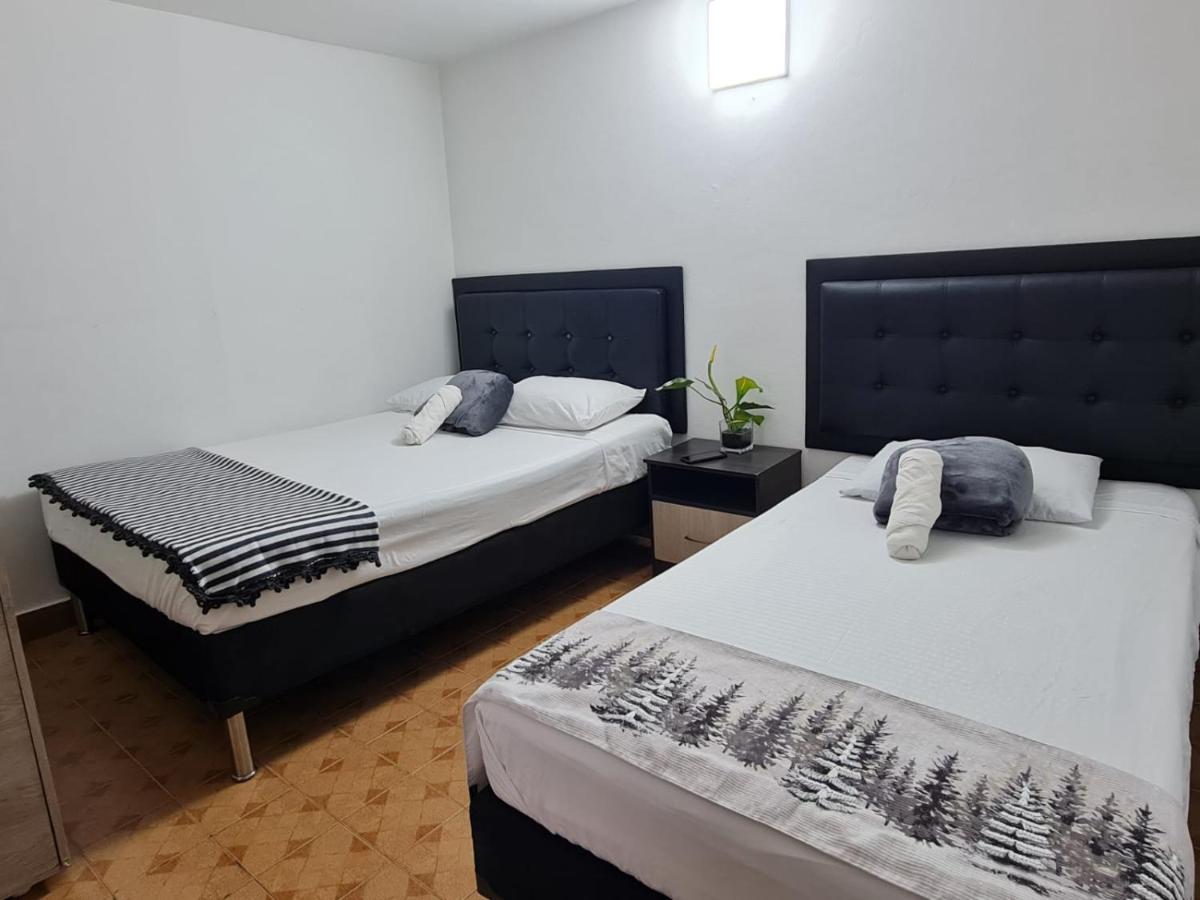 New Cozy Apartment in the Poblado, San Lucas - Bed and Breakfast Medellín
