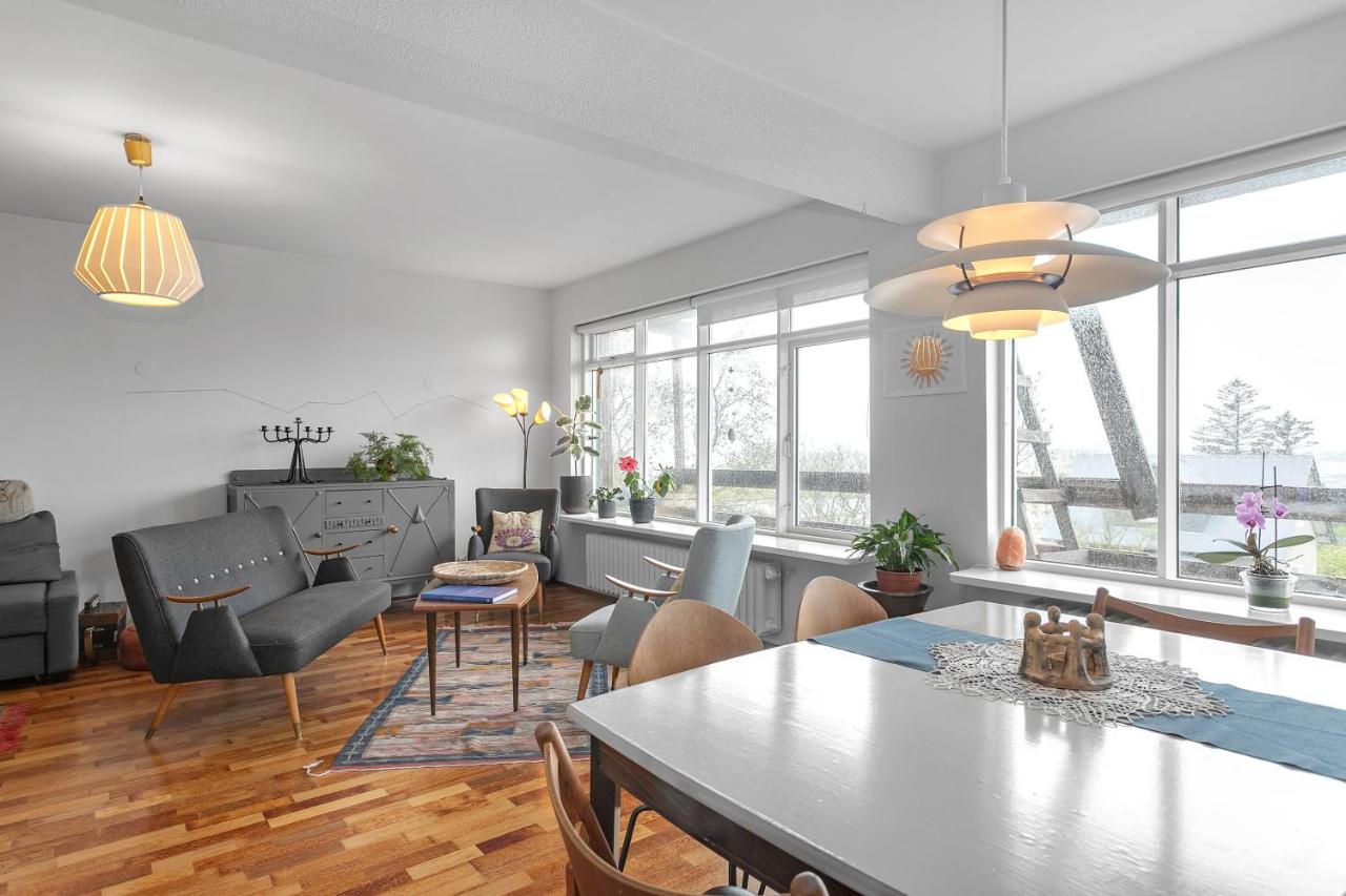 Sunny Reykjavik Apartment - B&B Reykjavík