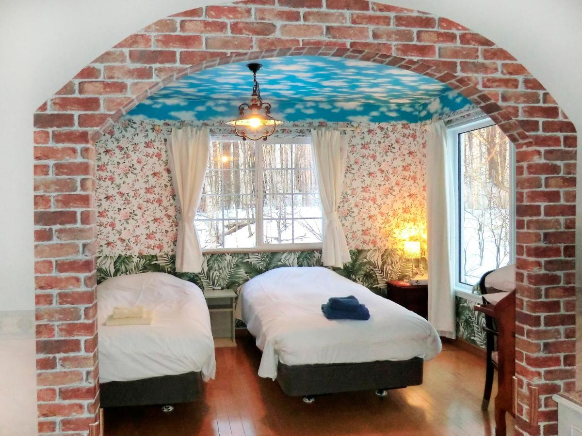 丘の上白亜の洋館風別荘静かな小さなお宿Guest House Itoh 2名様から6名様 - Ferienwohnung Asahikawa