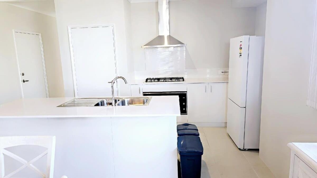 Eglinton Elegance - Hamptons Retreat - B&B Yanchep