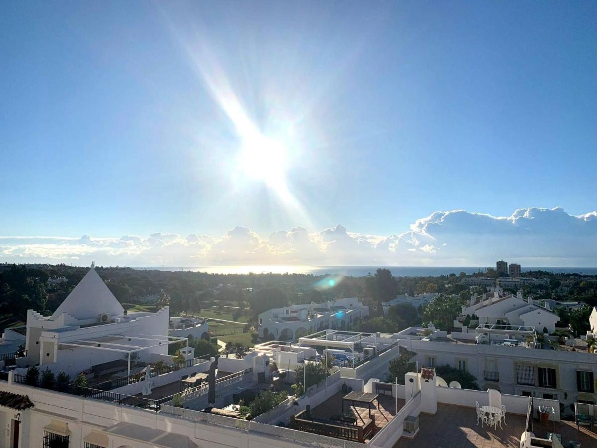 Luxury Townhouse Sea Views 10 Min from Puerto Bans - Bed and Breakfast Marbella