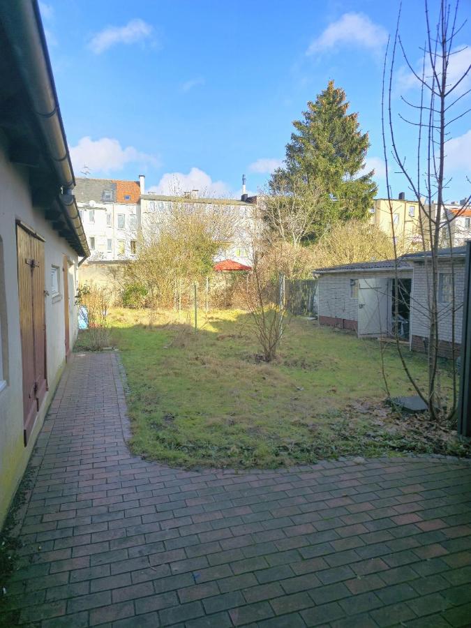 Monteure und Pendler willkommen! Komfortable 2 Zimmer Apartments in der Innenstadt - B&B