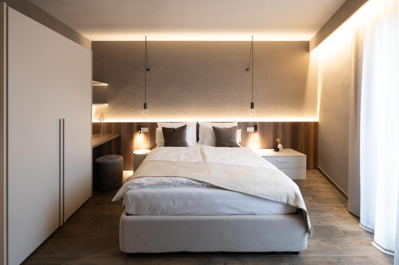 Deluxe Two-Bedroom Apartment with Garden View
