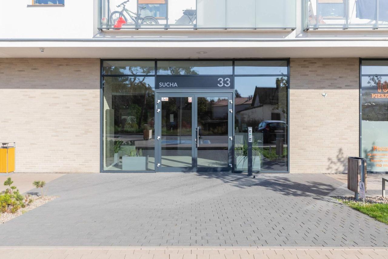 Sucha 33 Modern Apartment with Parking by Noclegi Renters - B&B