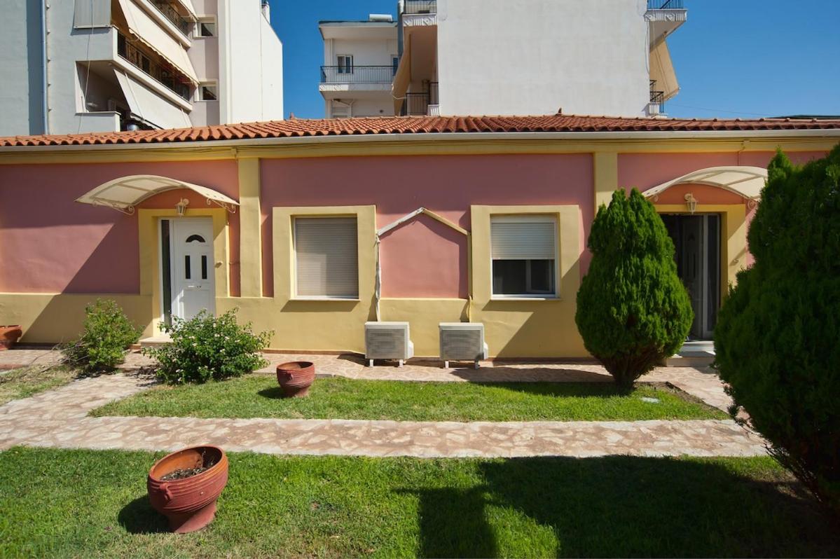 Villa Elli 1 Beach front with garden - Bed and Breakfast Itéa