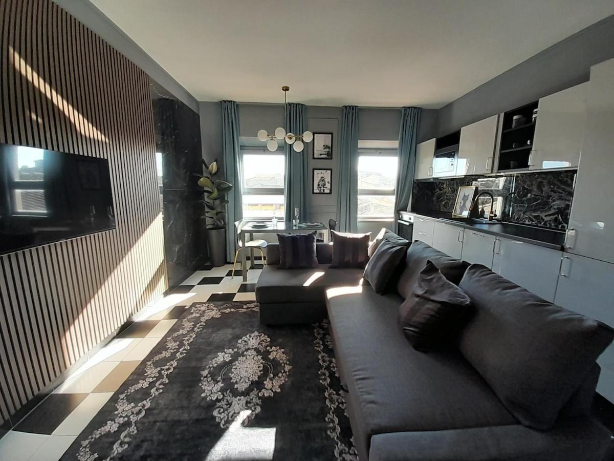 Apartment with terrace House 33 - B&B