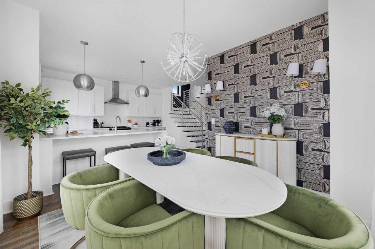 The Hawkins House - Walk to Gulch, Rooftop views! - B&B Nashville