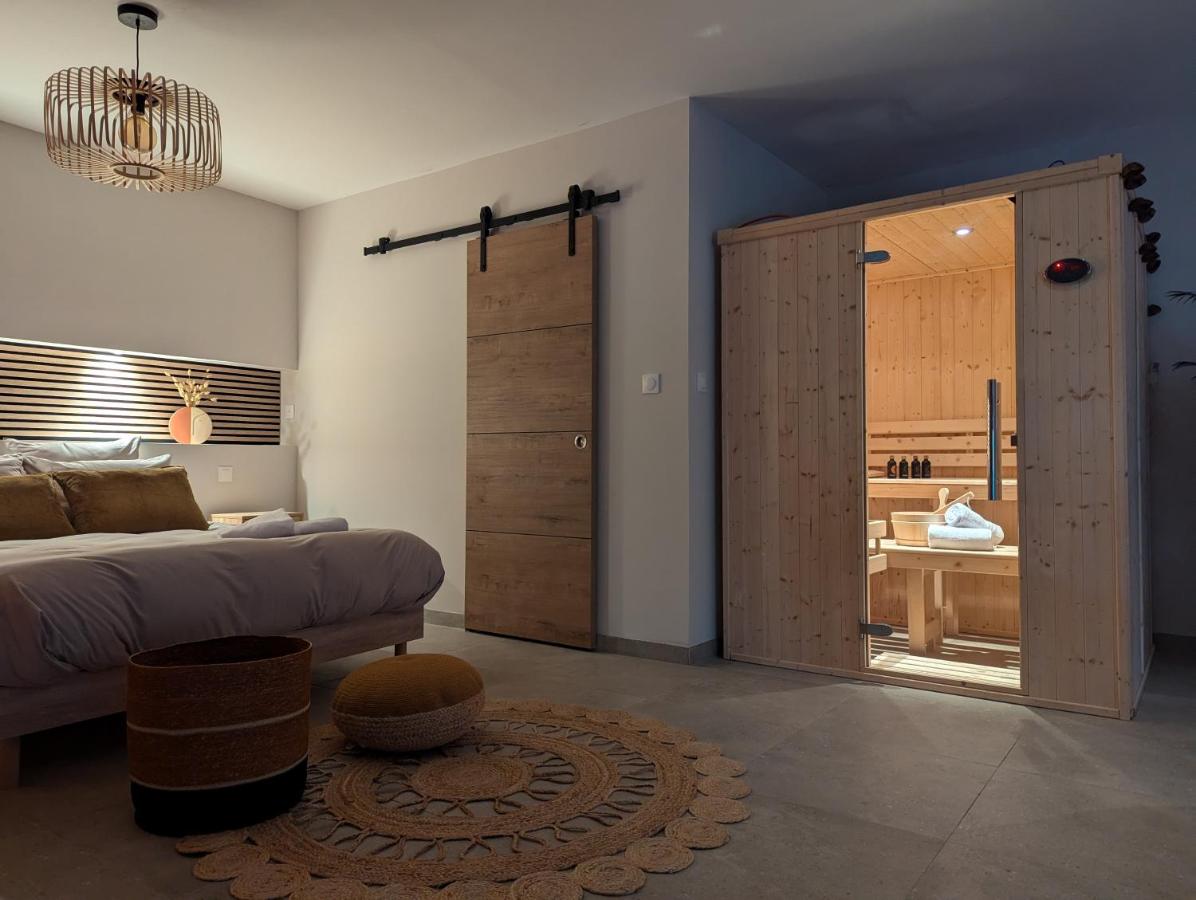Doppelzimmer mit Whirlpool-Badewanne