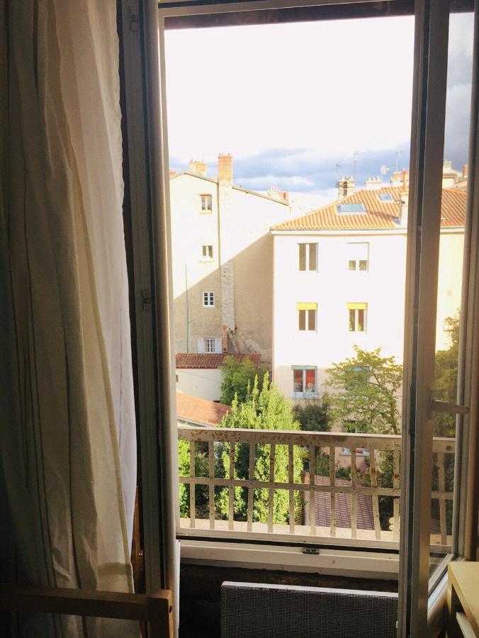SKY BUBBLE Bright Cosy Studio in Lyon - B&B