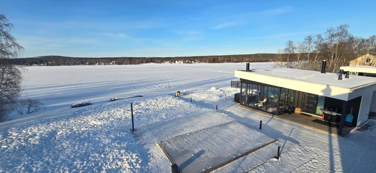 Riverside villa with sauna and jacuzzi - Bed and Breakfast Rovaniemi