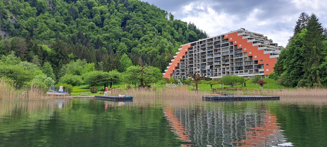 Apartment with Lake View