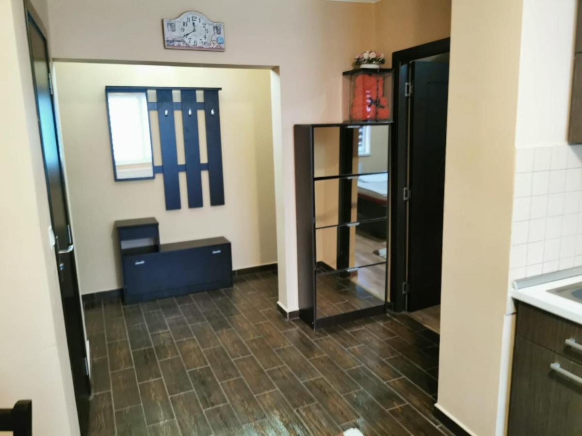 Tranzit Apartman 2 - B&B Odorheiu Secuiesc