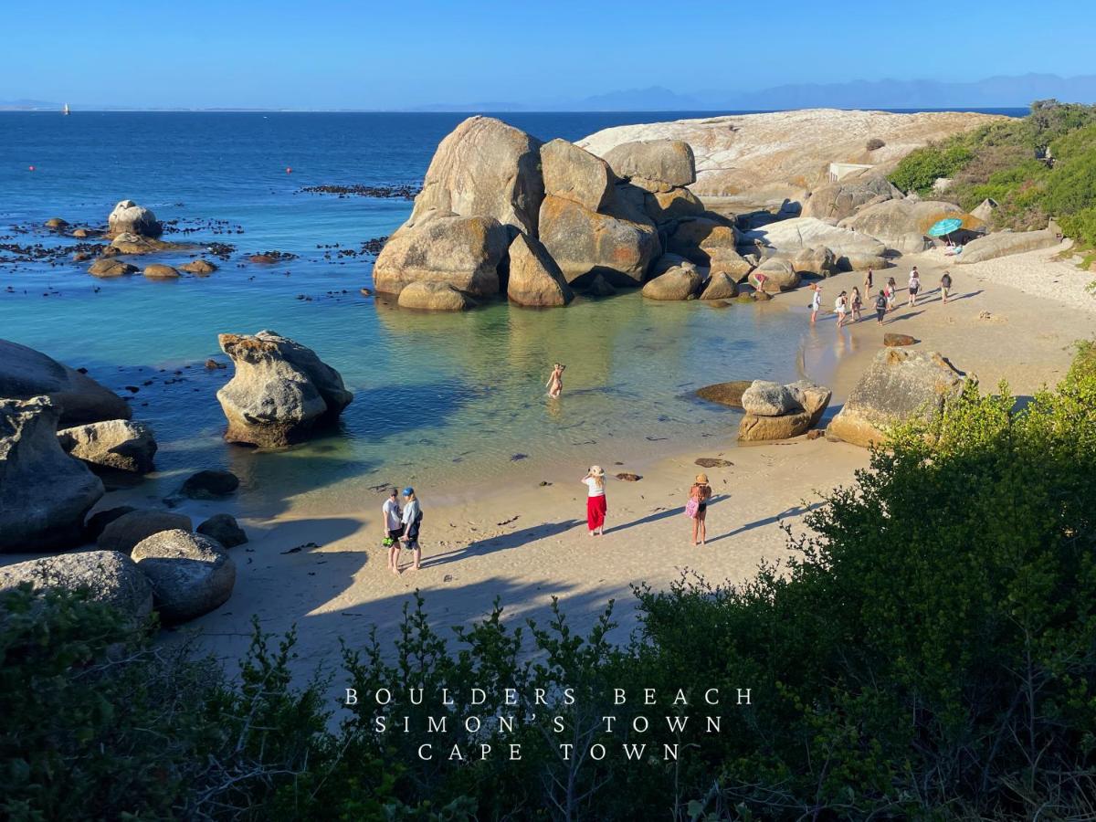 Executive Boulders Beach Suite with Ocean Views - B&B Simon's Town