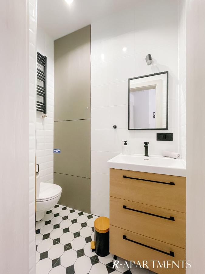 R-Apartments - Bed and Breakfast