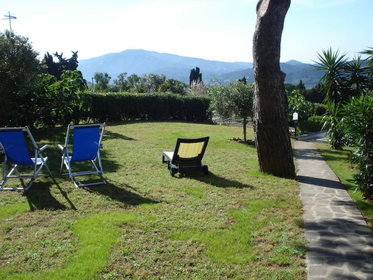 Apartment with Garden View