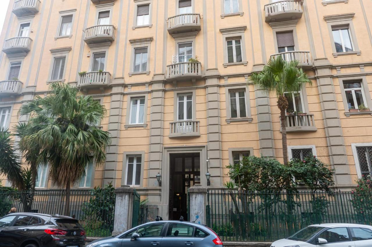 Resta Cu'mme Vomero - B&B