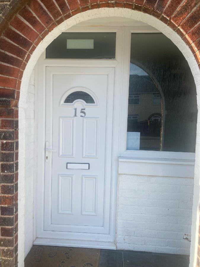 15 on Hill Crescent, 6 en-suite bedrooms, Sleeps 12 - B&B Skegby