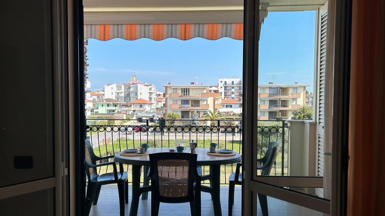 ModernShore - Levante - B&B