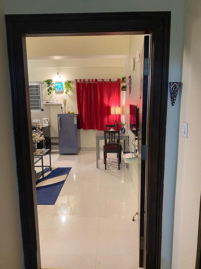 Gachibowli ' House of Color's Susi Stays-303 1 BHK - Bed and Breakfast