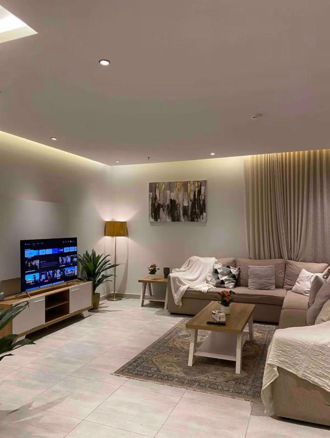 شقة حديثة مودرن 3 غرف وصالة a12 - Bed and Breakfast