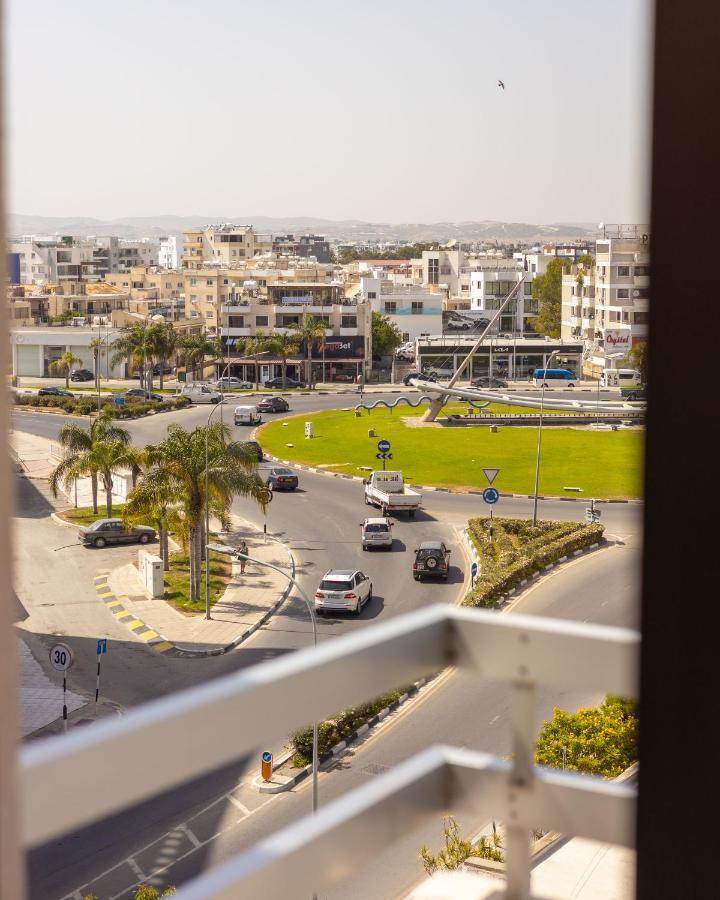 Stunning apartment with sea view - B&B Larnaka