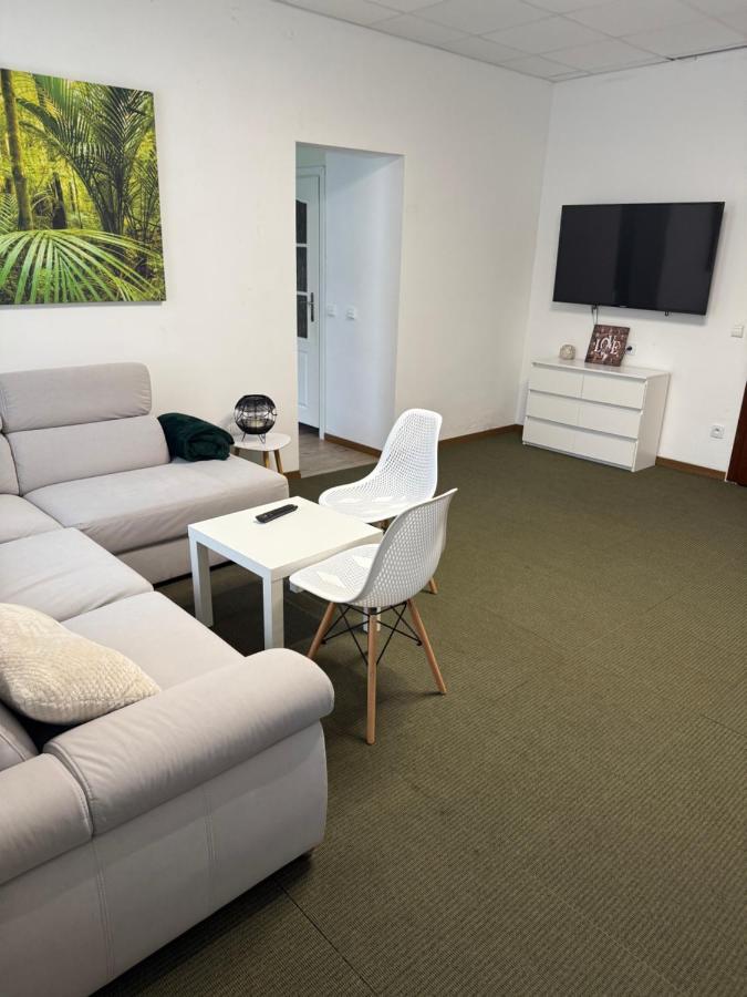 Studio Standard - B&B