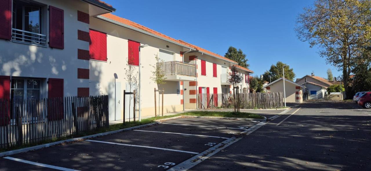 ESPRIT BASSIN near train station - Cosy - 2 guests - Bed and Breakfast
