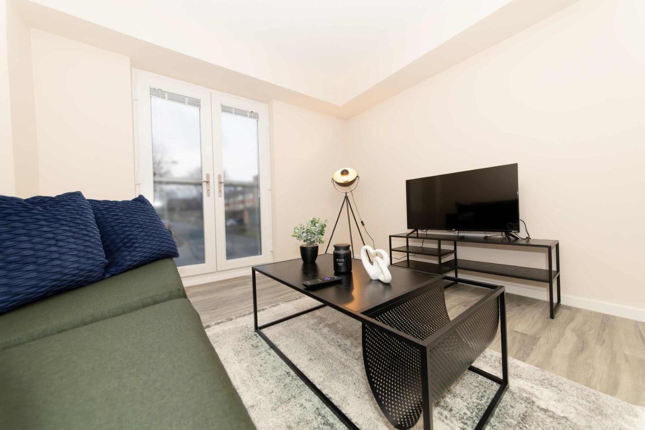 Spacious & Contemporary 2 Bed Manchester Apartment - B&B