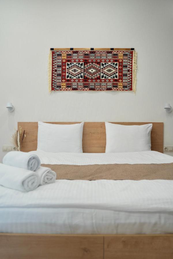 One-Bedroom Standard Apartment