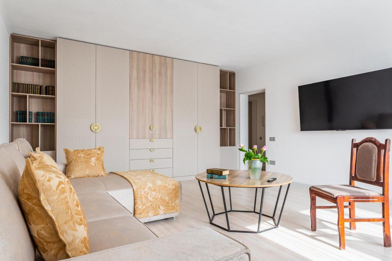 Downtown, train station, airport nearby - Ferienwohnung