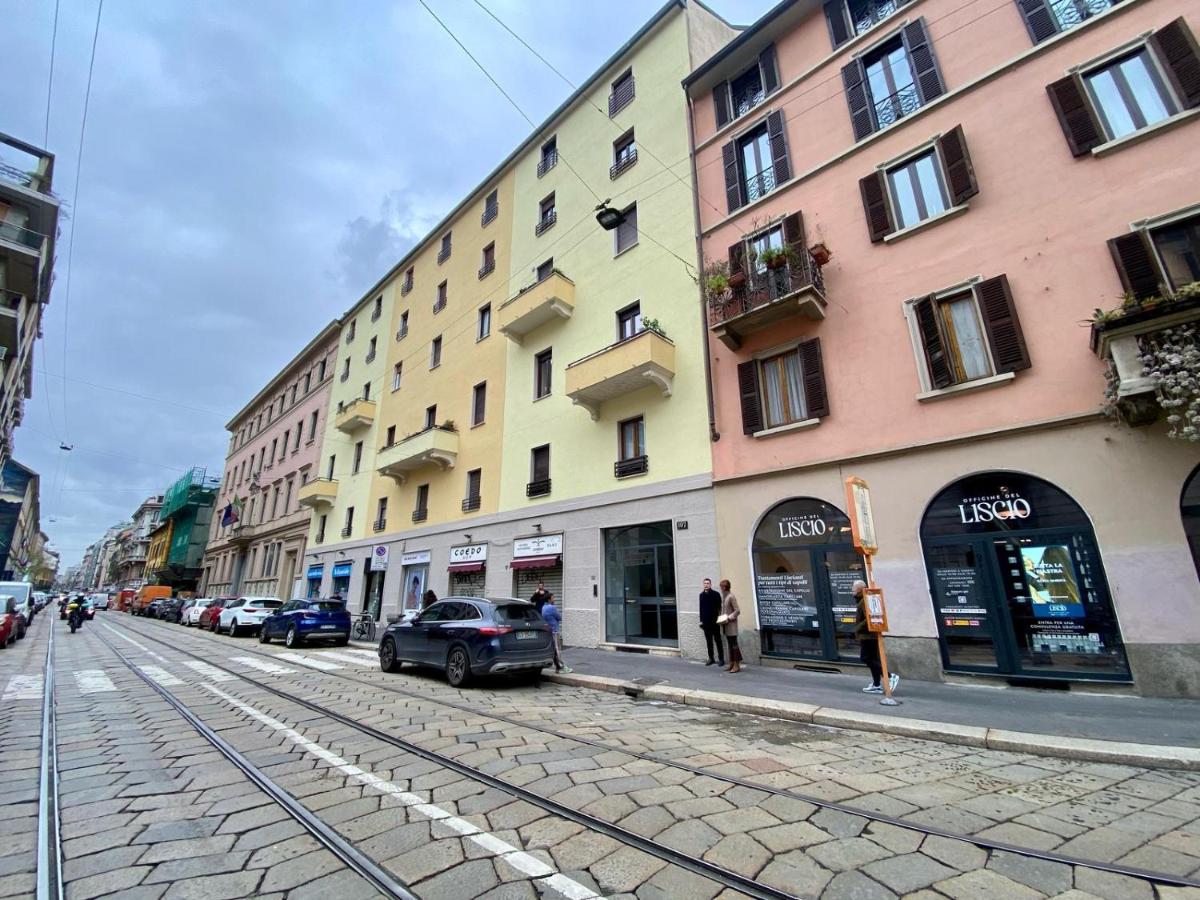 Porta Romana - Bright Studio 350m from M3 - B&B