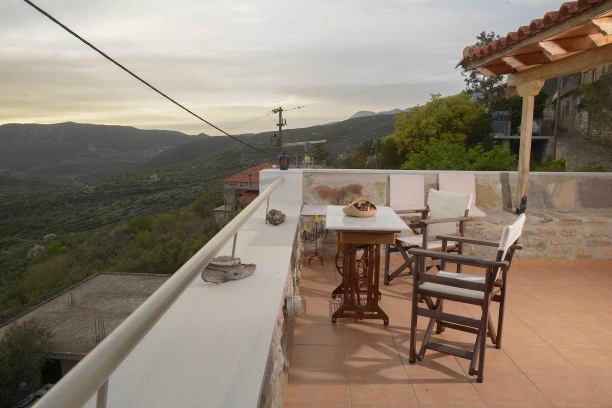 Mani Rock - B&B