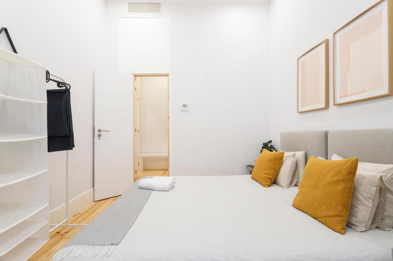 Bedrooms in Shared Apartment in Accommodation in Downtown Lisbon - Chambres d'hôtes Lisbonne