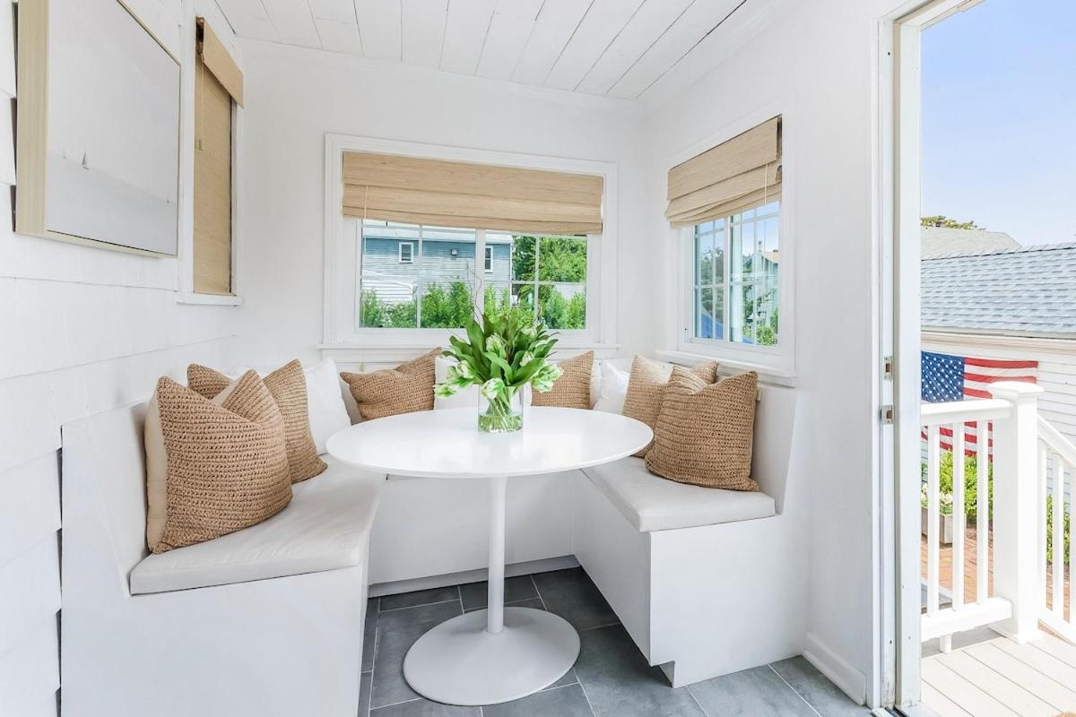 Stay at Black Rock Harbor - B&B
