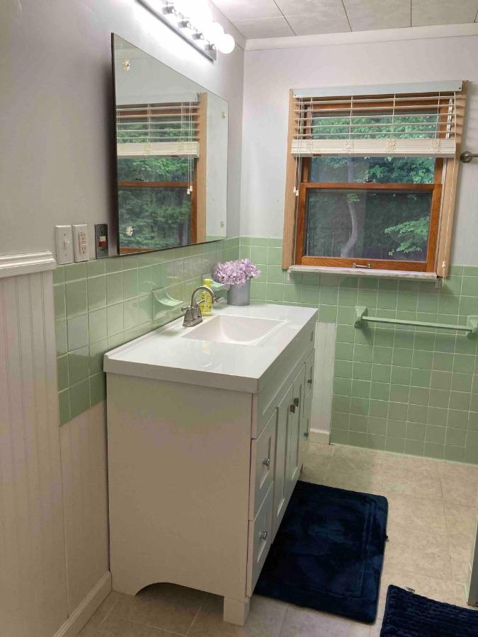 Lake House Of Eagle Cove - B&B