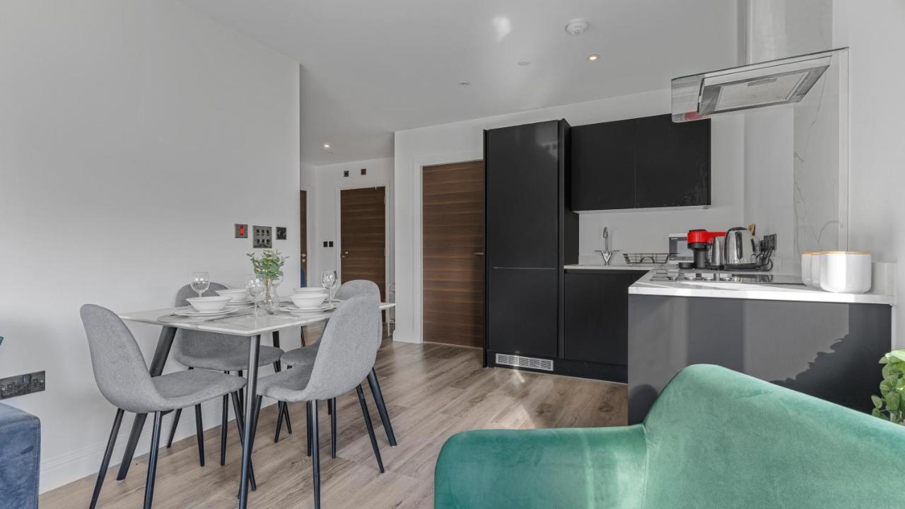 Cosy Luxury 2 Bedroom Apartment near NEC & Birmingham Airport - B&B