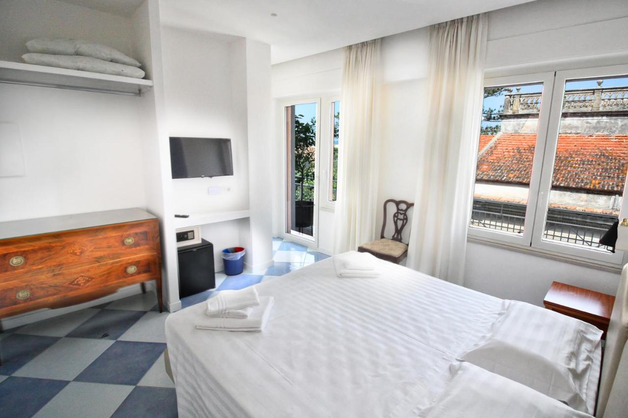 Chambre Double ou Lits Jumeaux avec Salle de Bains Privative