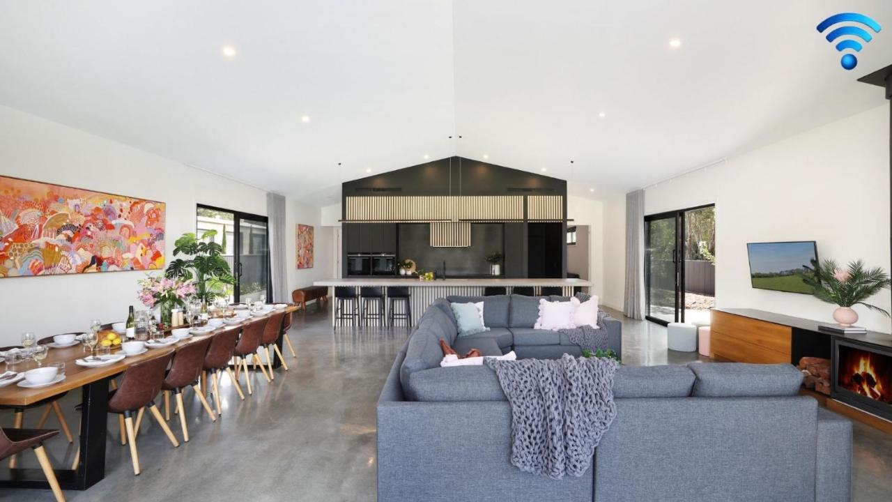 Blackwood Manor Retreat - Bed and Breakfast