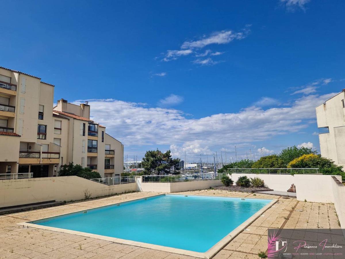 Appartement meublé avec piscine - 4 pers, La Rochelle - FR-1-825-56 - Bed and Breakfast La Rochelle