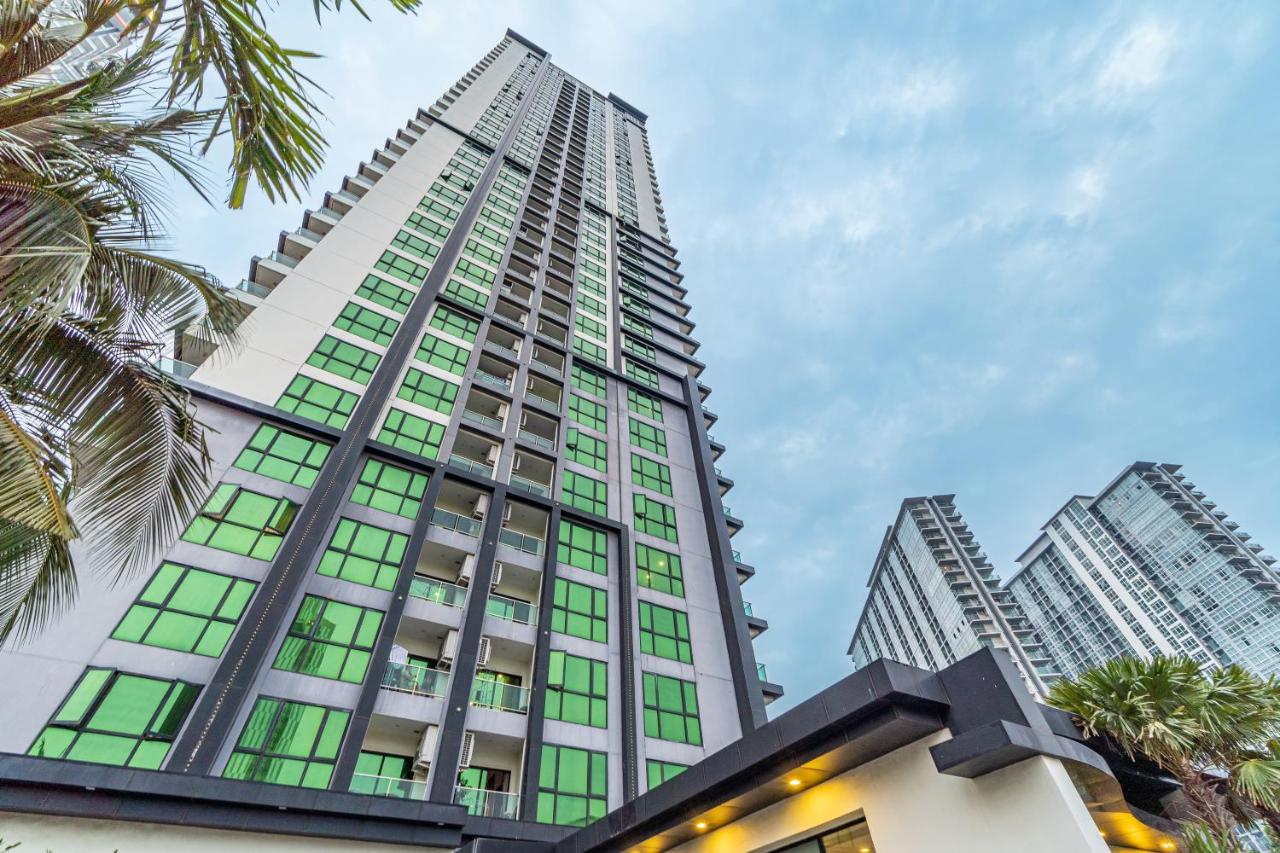 Dusit Grand Condo View - B&B