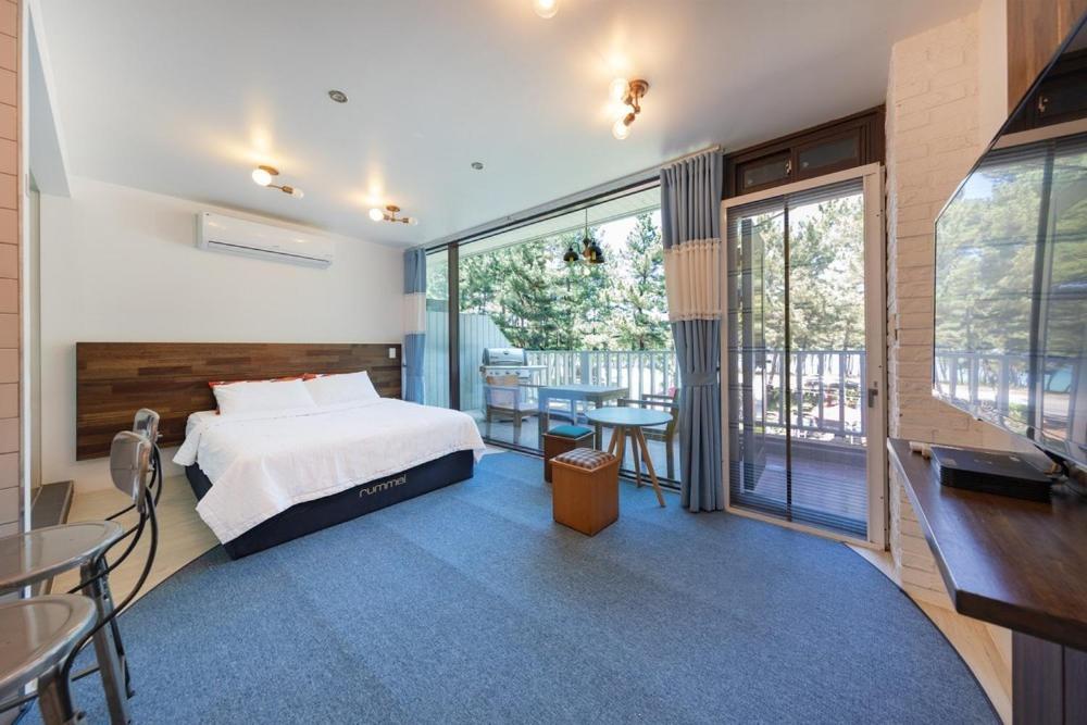 Kangneung Oranda Pension - B&B