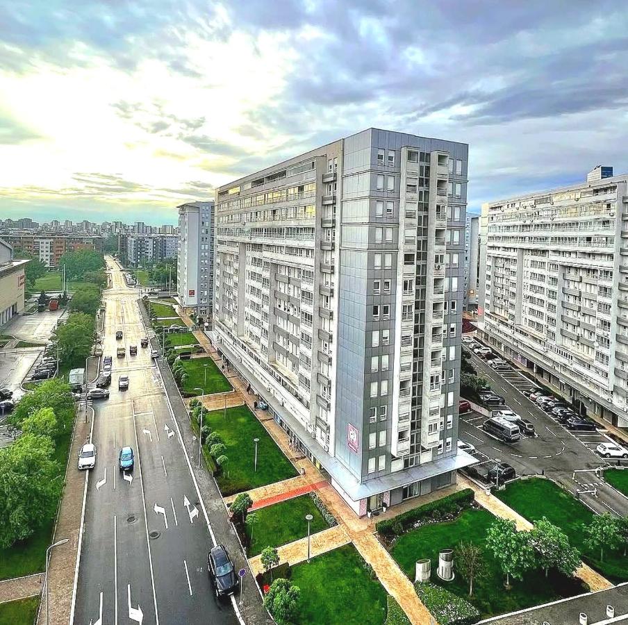 Belville Delta City apartment, free parking - B&B Belgrade