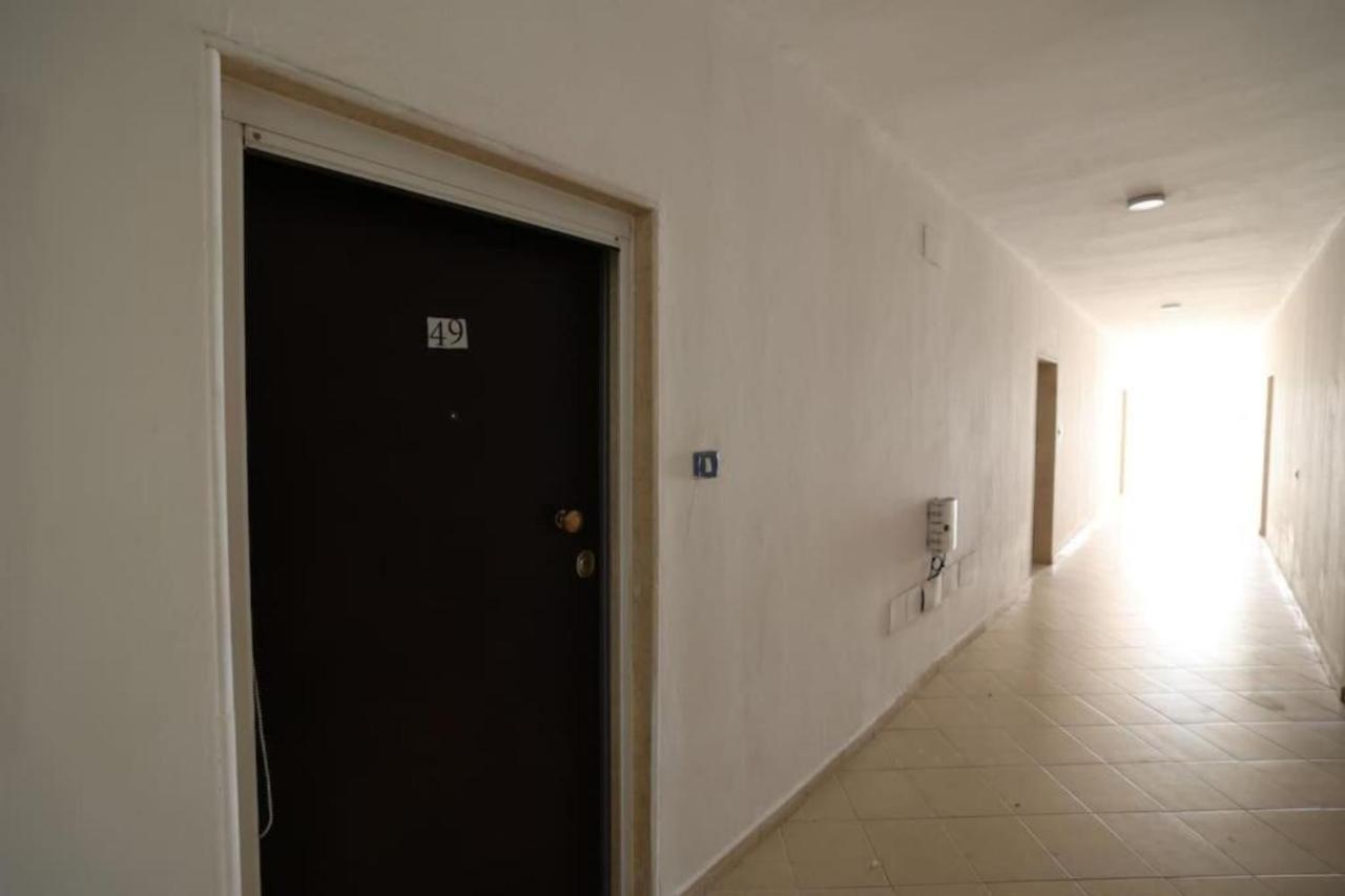Tirent Apartment-Beachfront Studio at Shkëmbi i Kavajës - Chambres d’hôtes Durrës