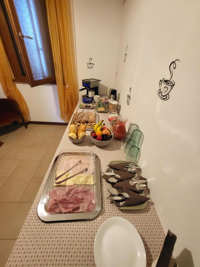 Tweepersoonskamer met Gedeelde Badkamer