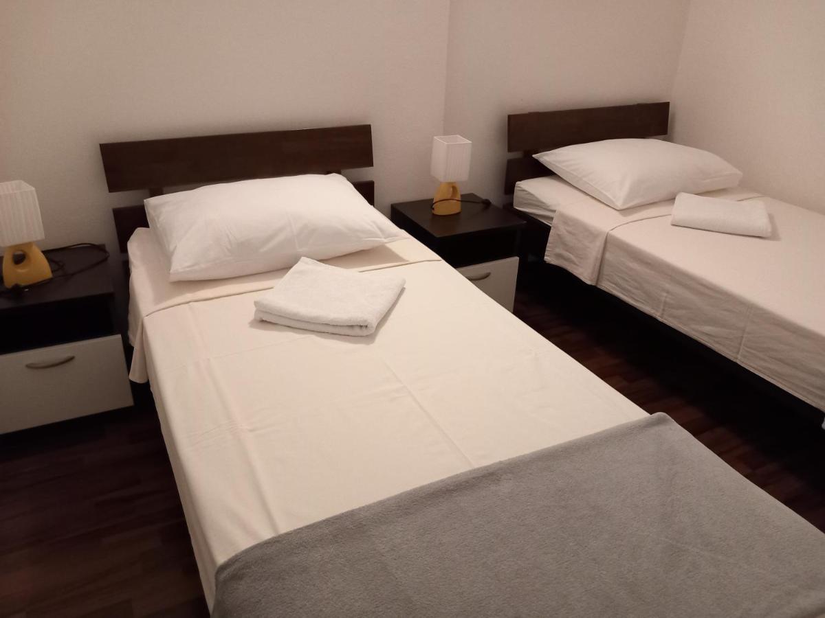 Appartement met 2 Slaapkamers en Uitzicht op Zee